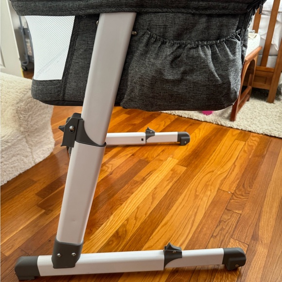 Bassinet Sleeper - Picture 3 of 6